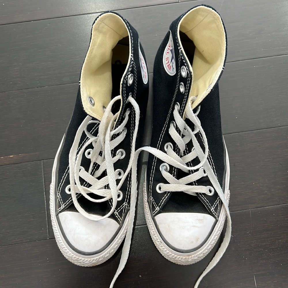 High top converse size 7.5